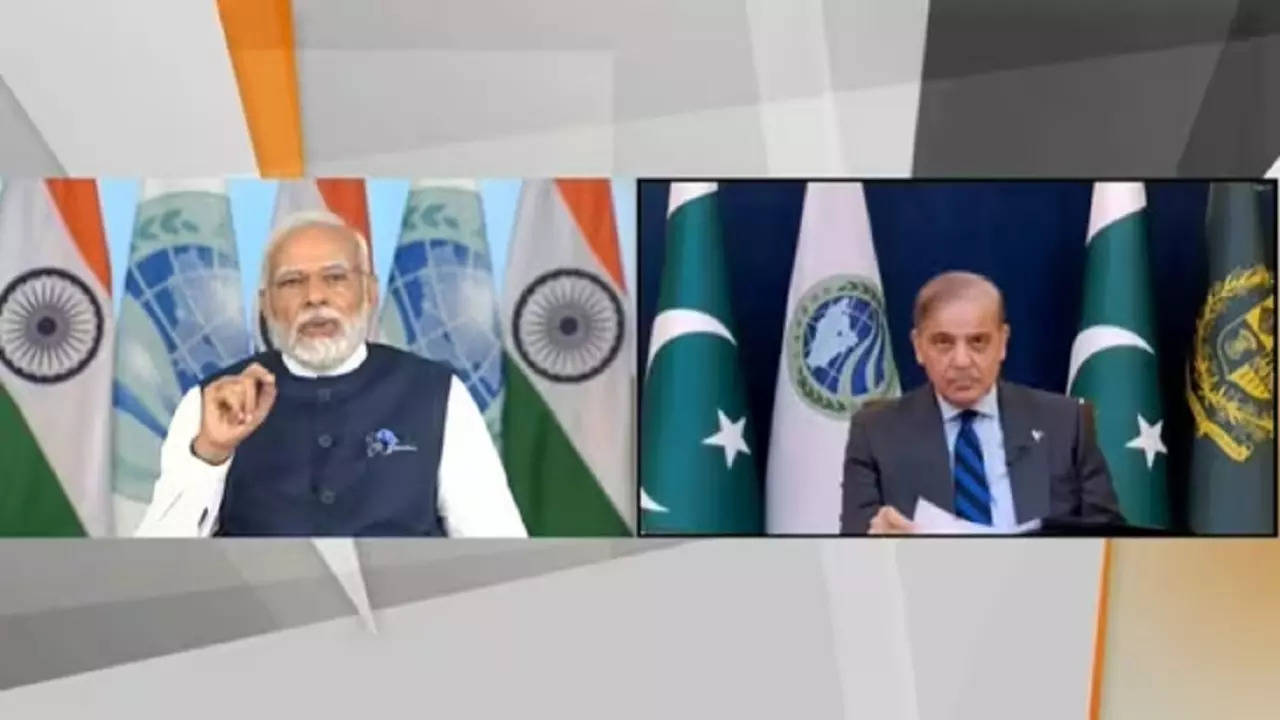 ​PM Modi ​addresses SCO summit