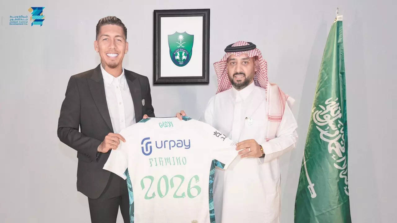 Roberto Firmino joins Al Ahli.