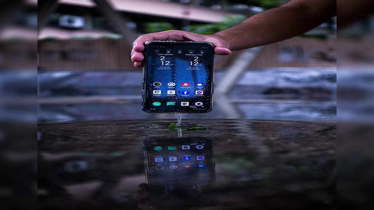 smartphone wet in rain water then follow these steps to dry wet phone