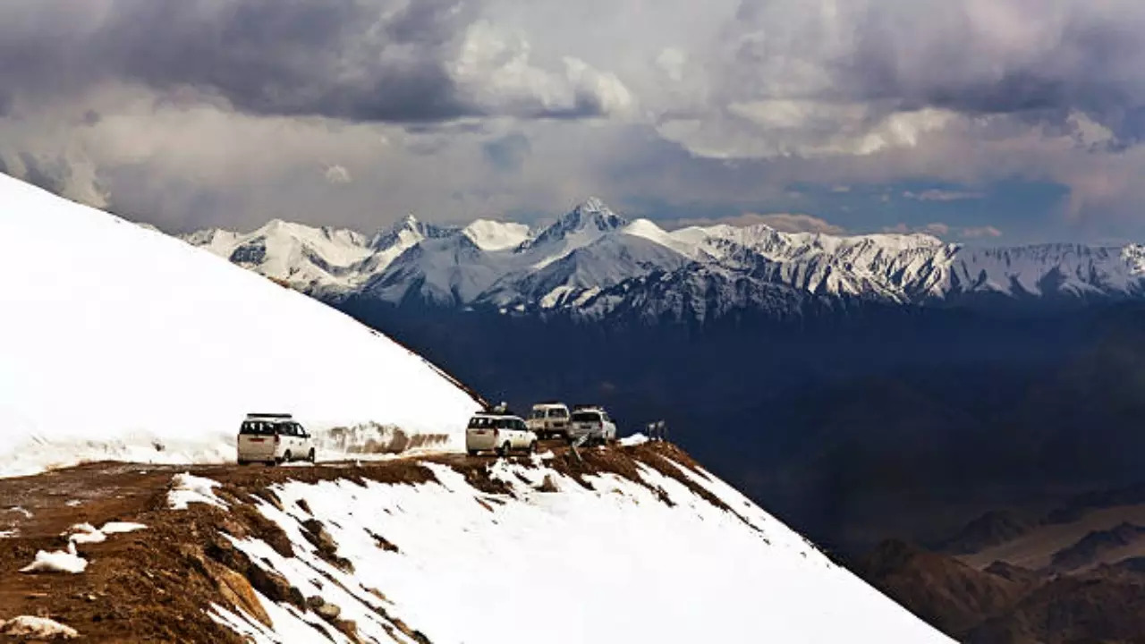 Ladakh road