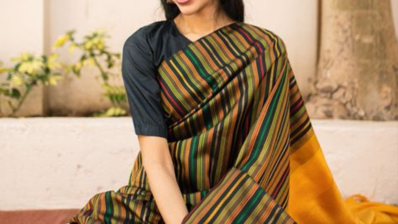 Small Zari Border In Plain Manthulir Color Silk Cotton Saree – Sundari Silks