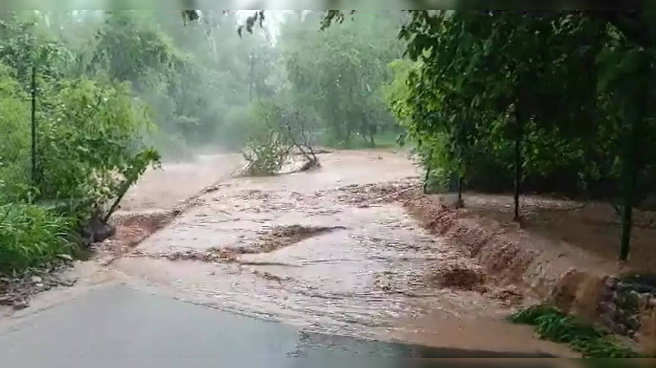 Sukhana Lake overflows