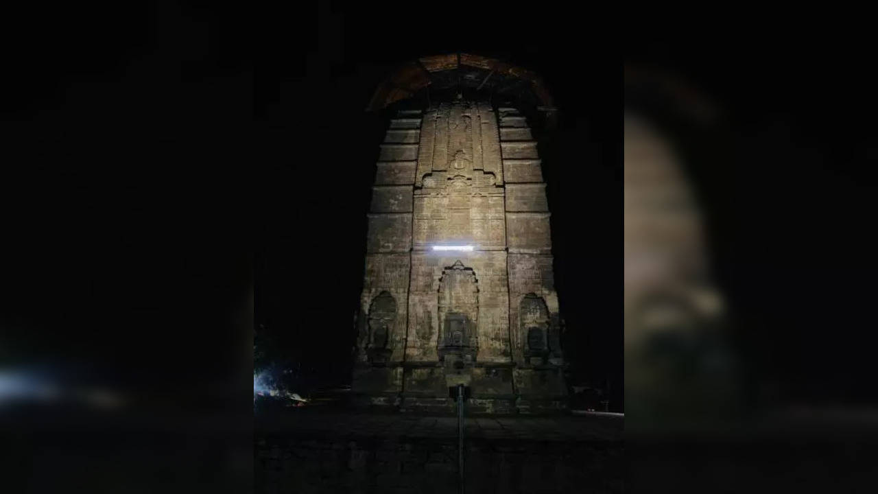 Mahadev temple in HP stands tall amidst the floods