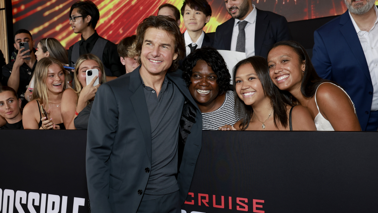 Tom Cruise thanks fans for attending Mission: Impossible 7 premiere