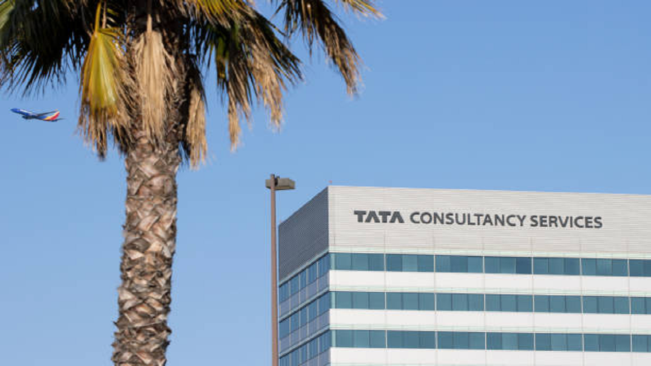TCS Salary Hike TCS Rolls Out 1215 percent Salary Hike for