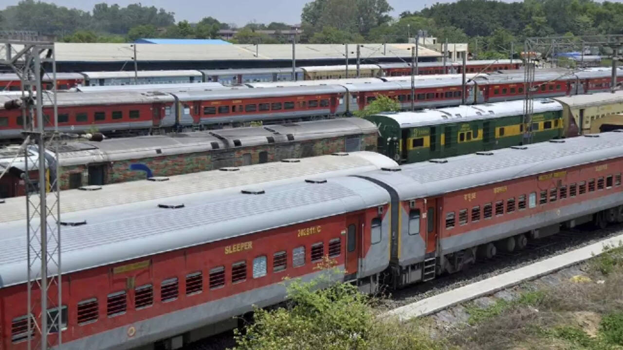 Railways plans ₹1 tn signal system recast