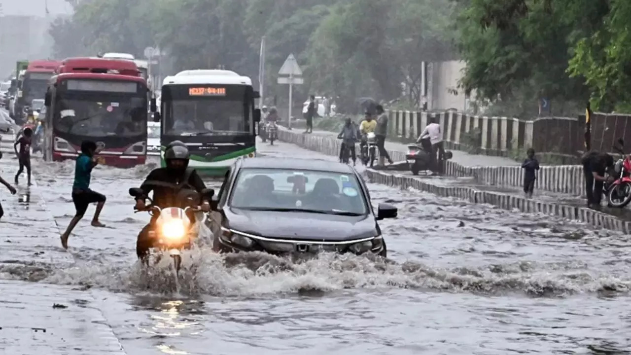 Delhi Rain.