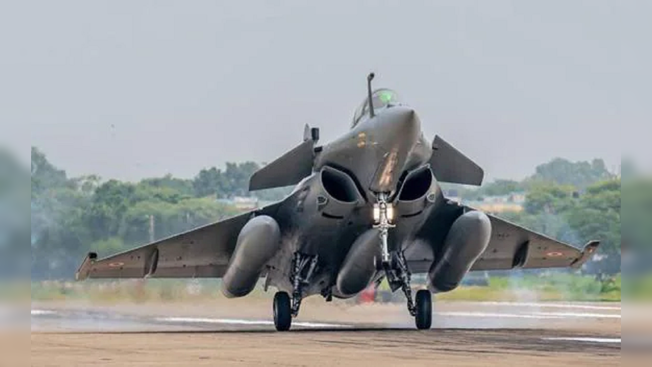 BREAKING: Ahead Of PM Narendra Modi's France Visit, DAC Approves Proposal To Buy 26 Rafale Fighter Jets For Indian Navy | Details