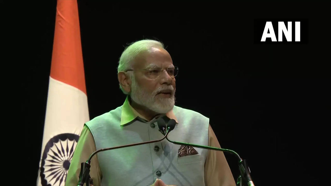 PM Modi In Paris.