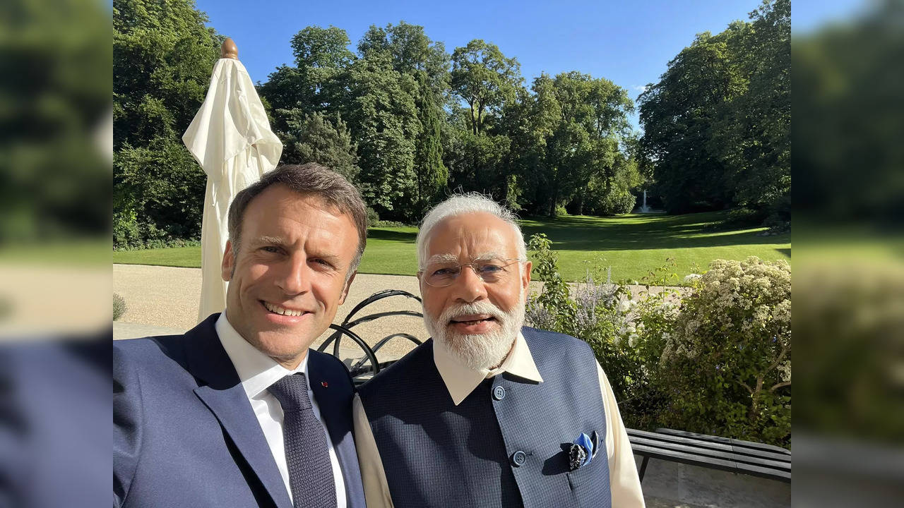 Modi Macron Pic.