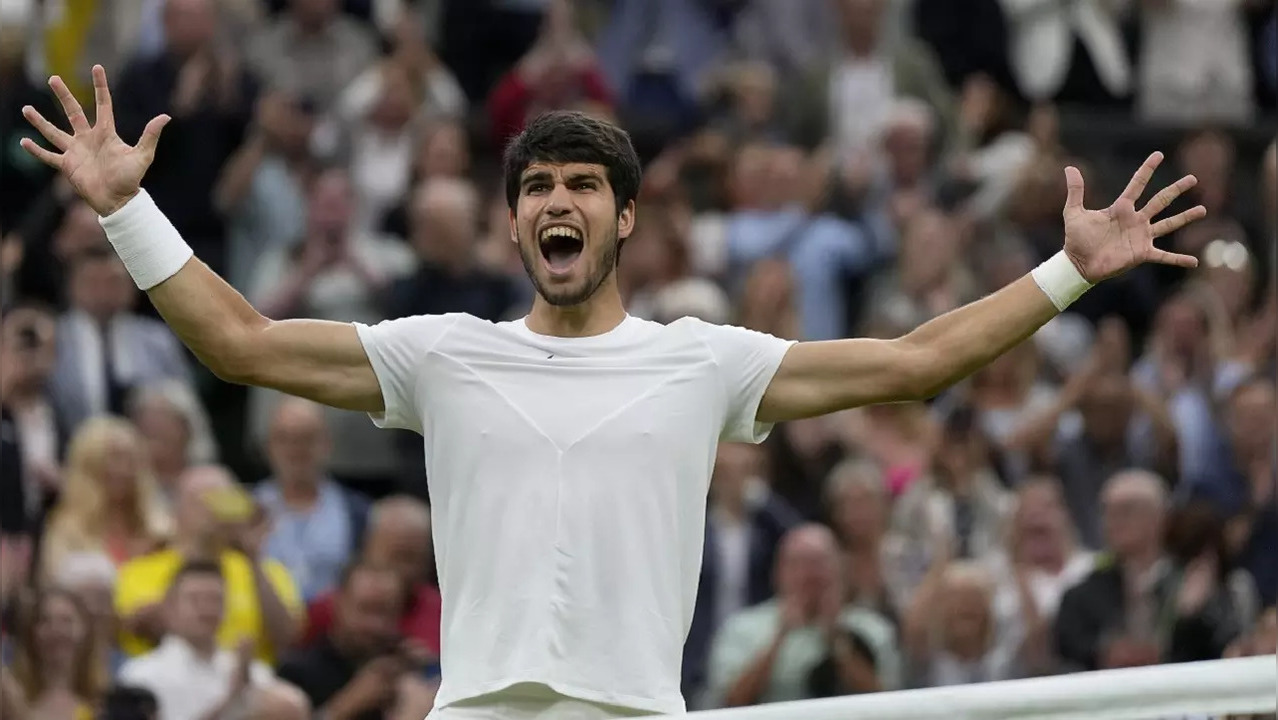 Carlos Alcaraz to face Novak Djokovic in Wimbledon 2023 final