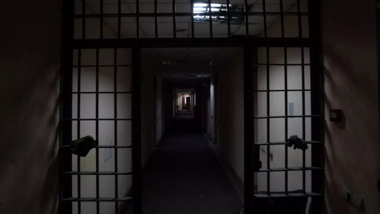 Chilling Stories Of Russian Torture Of Ukrainian Civilians In Prison Camps Surface, Moscow Plans To Build More - Vimarsana News