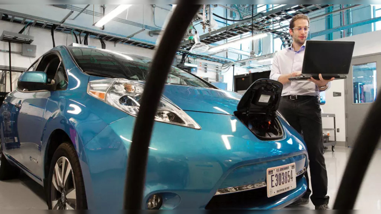 Why Electric Cars Require Less Maintenance than ICE Vehicles