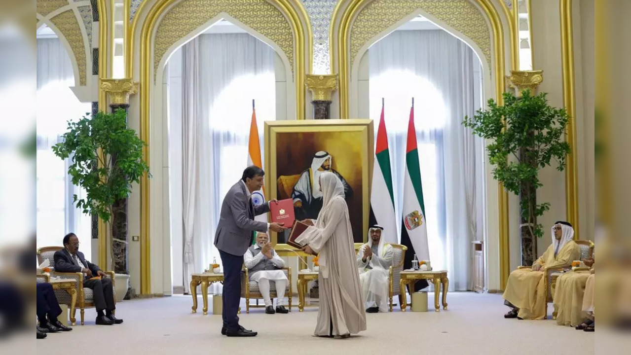 iit delhi uae mou