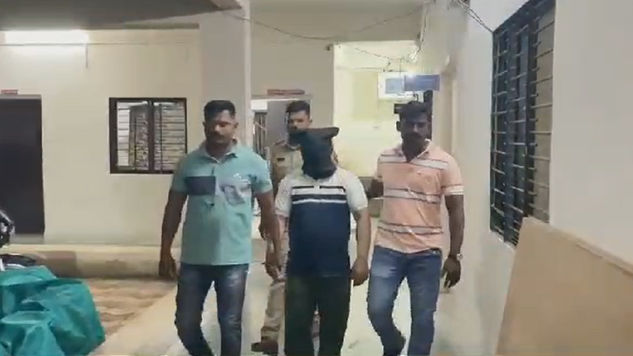 Ahmednagar Fake Degree Racket Arrest, Ahmednagar police, Fake Degree Racket, Breaking news, Latest Marathi news, Crime News