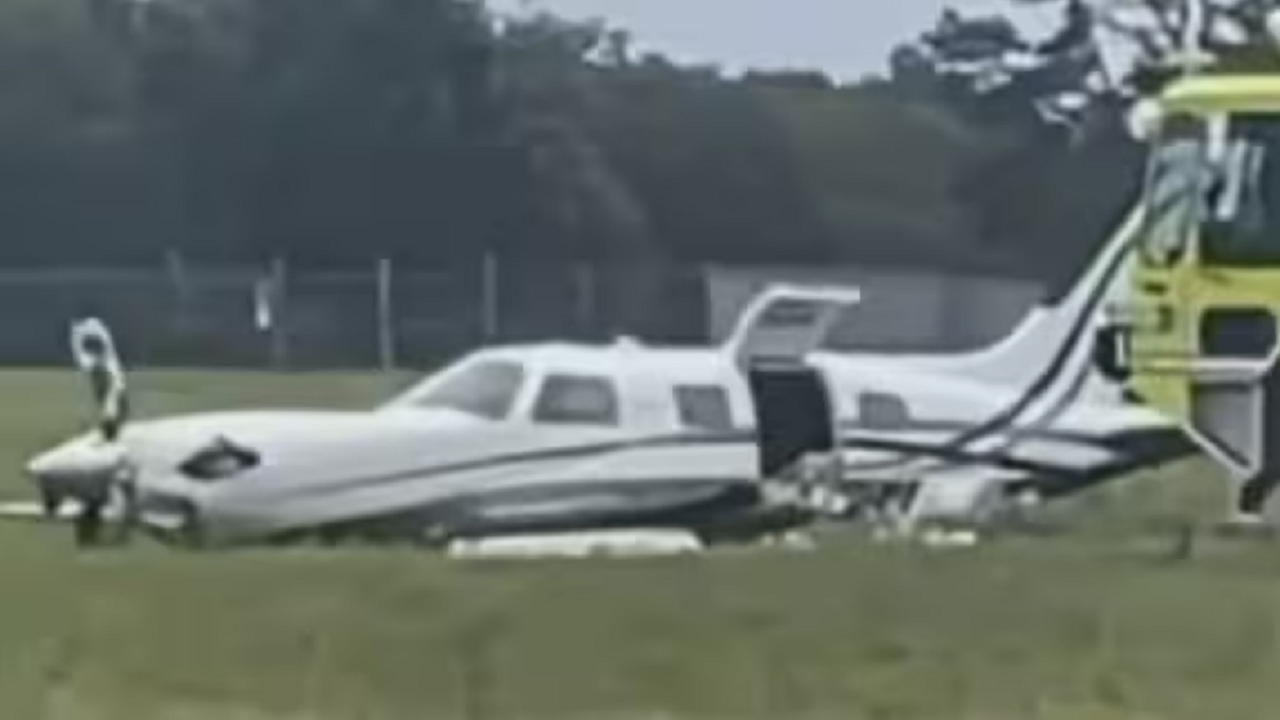 US Passenger Crash Lands Plane After Elderly Pilot Passes Out Mid-Air