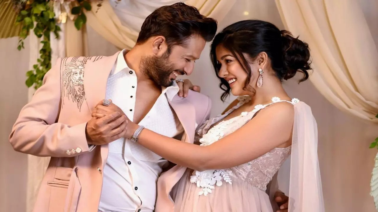 Ishita Dutta and Vatsal Sheth