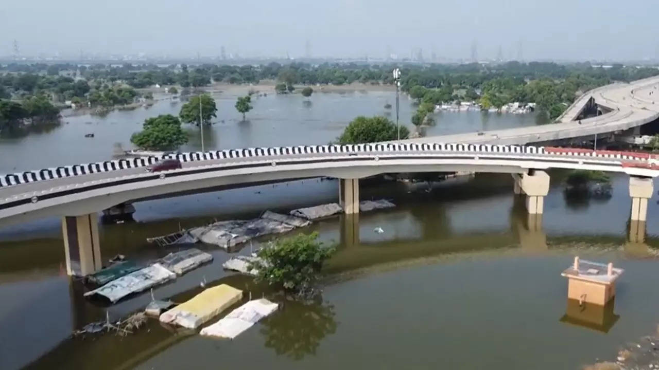 Yamuna Water Mayur Vihar drone visuals