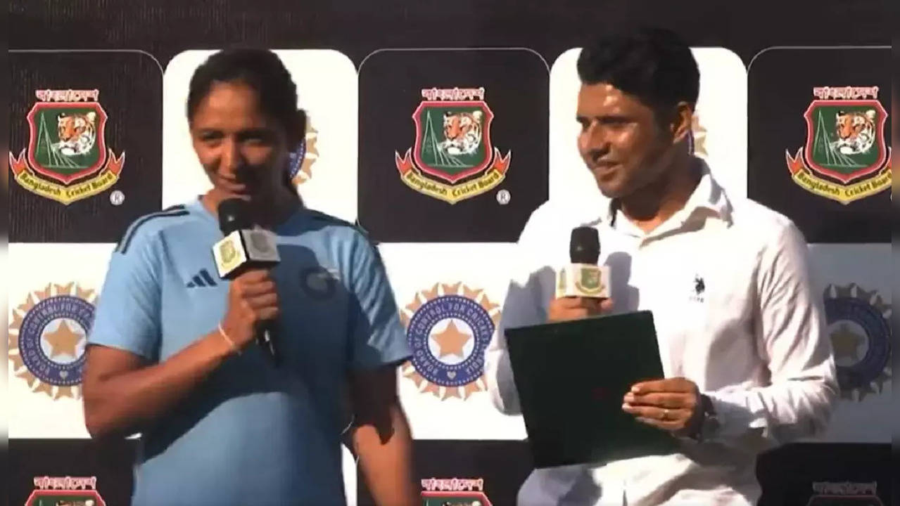 Harmanpreet Kaur gives savage response to presenter.