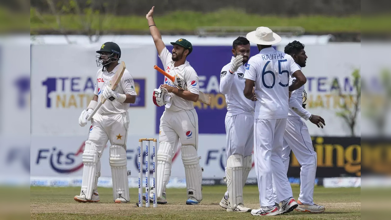 Pakistan beat Sri Lanka