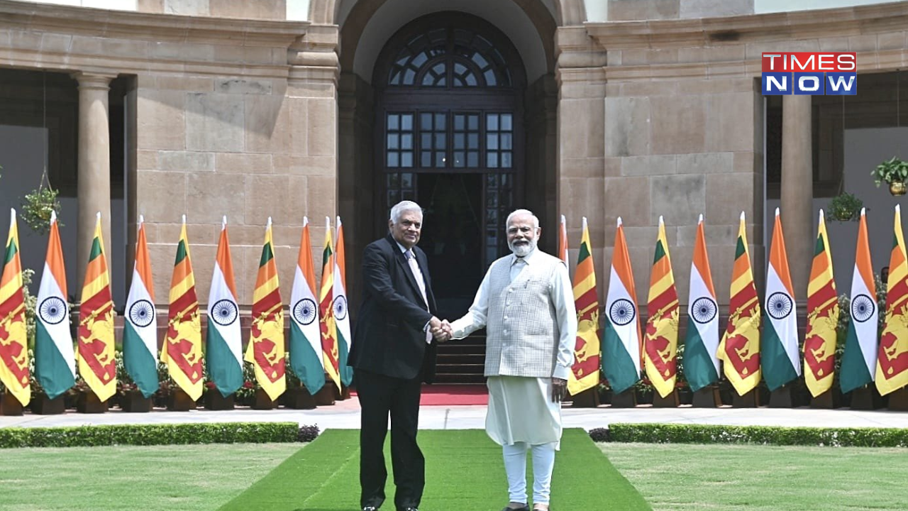 PM Modi with Sri Lankan President