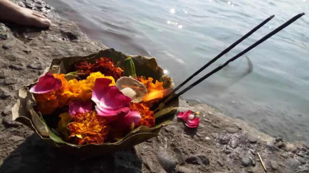 Flowers and leaves to be offered  to Lord Vishnu in Adhikmaas