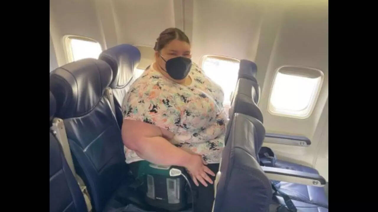 Twitter Man Fat Shames Woman Occupying More Than One Seat On A Plane twitter-man-fat-shames-woman-occupying-more-than-one-seat-on-a-plane