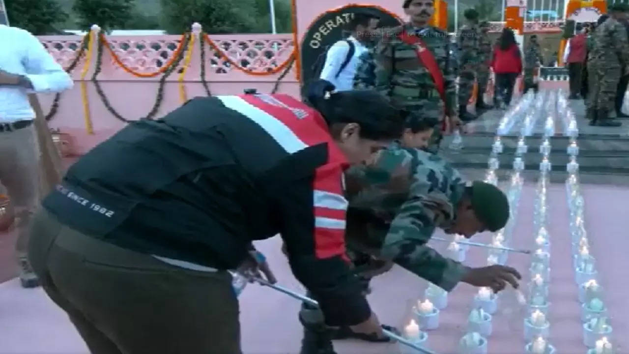 Lamps lit at Kargil war memorial