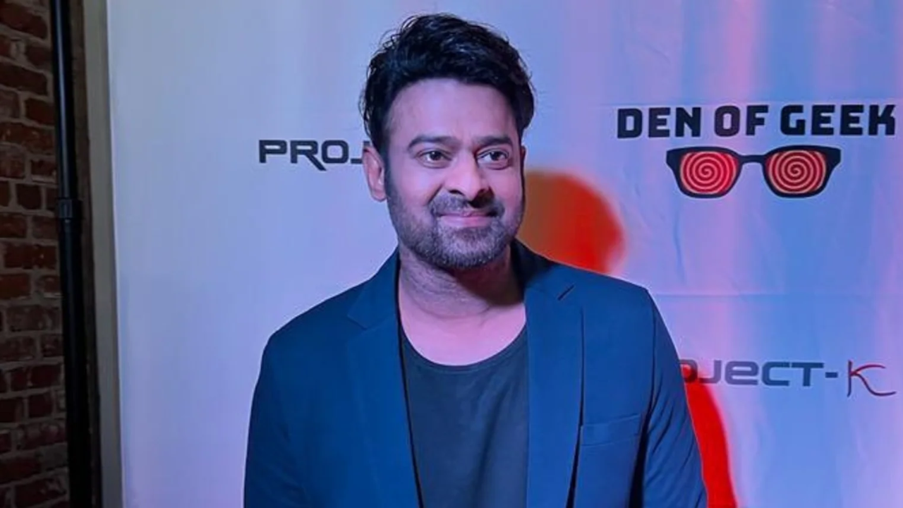 Prabhas latest look from his next Saaho is drool worthy See Photo