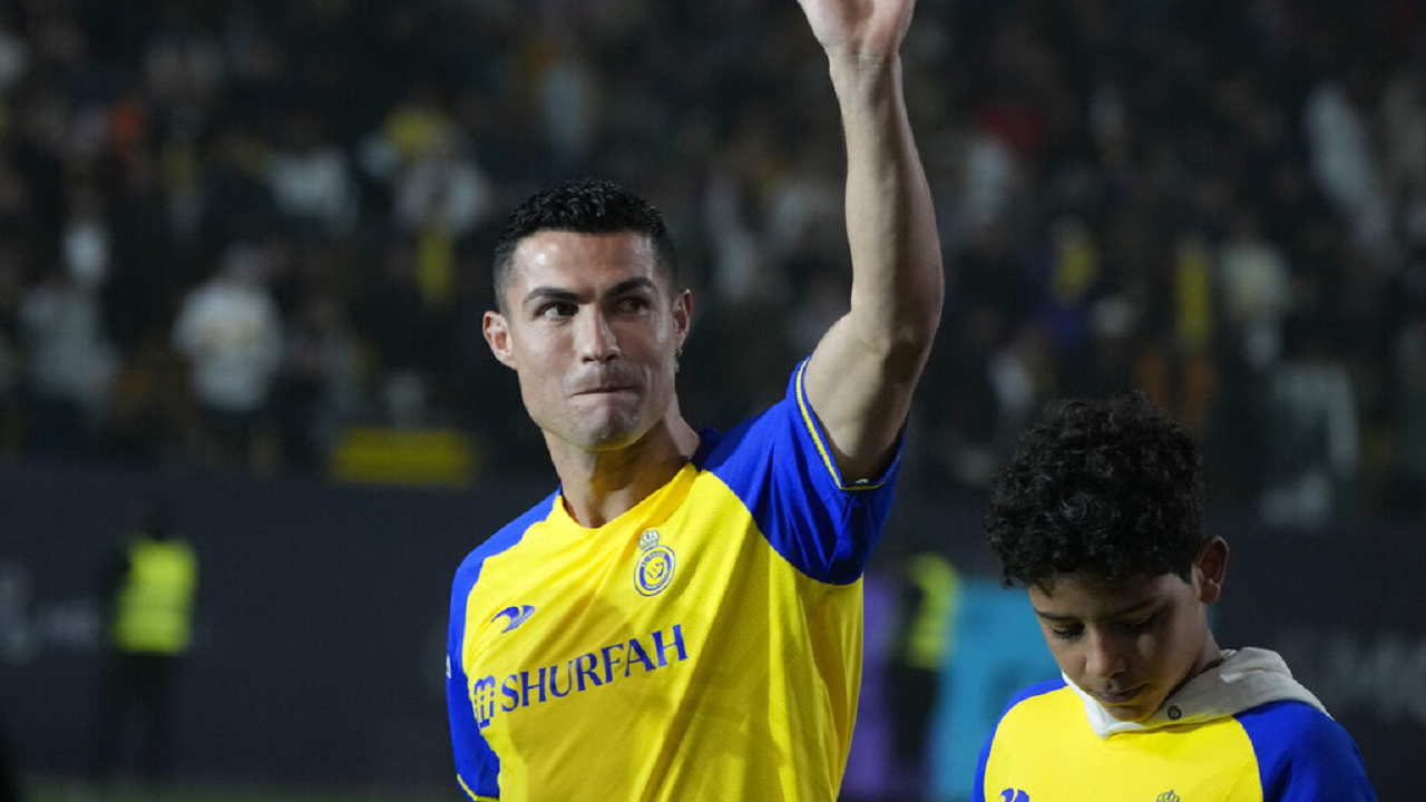 Cristiano Ronaldo Al Nassr FC - full kit for kids – Brands & Trends