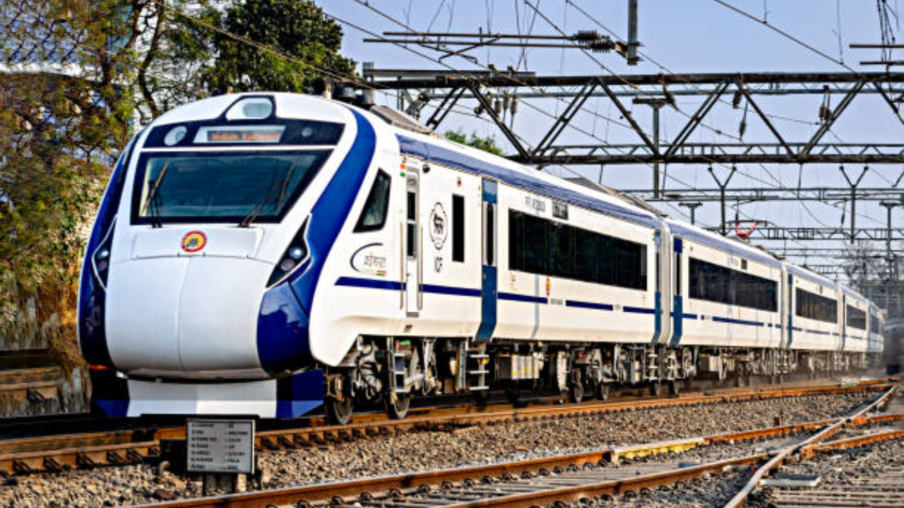 Vande Bharat Stations Expanded to Include Thane and Kalyan on 2 Routes, Details