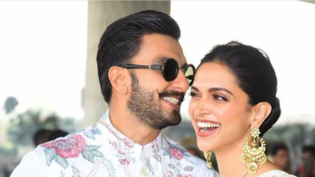 Ranveer Singh Reveals Wifey Deepika Padukone's Reaction To RARKPK And It Will Make You Go Awe