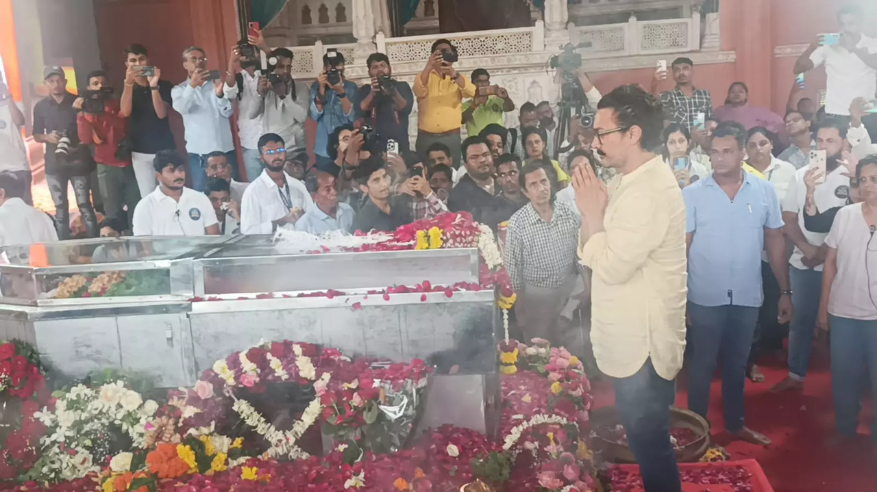 Nitin Desai Funeral: Lagaan Art Director Laid To Rest At ND Studios. Aamir Khan, CM Eknath Shinde, And Others Pay Last Respects