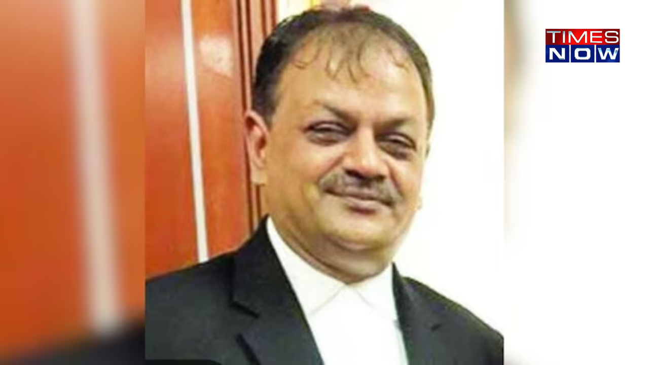 Lawyers Stunned As Bombay HC Judge Quits In Open Court, Says 'Can't ...