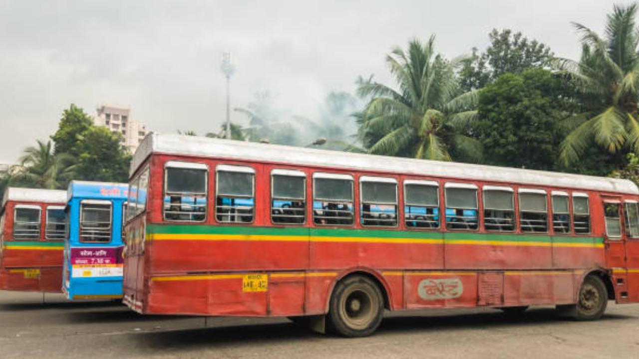 BEST Drivers Strike Continues for Fifth Day, 704 Buses Remain Off Road