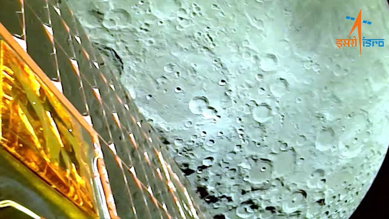 Chandrayaan-3 captures images of moon