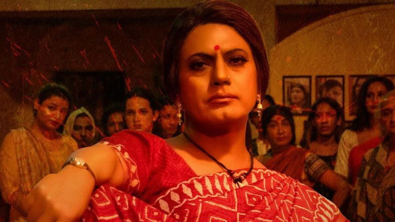 Haddis New Look Out Nawazuddin Siddiqui Is Unrecognisable In Red Saree And Bindi 