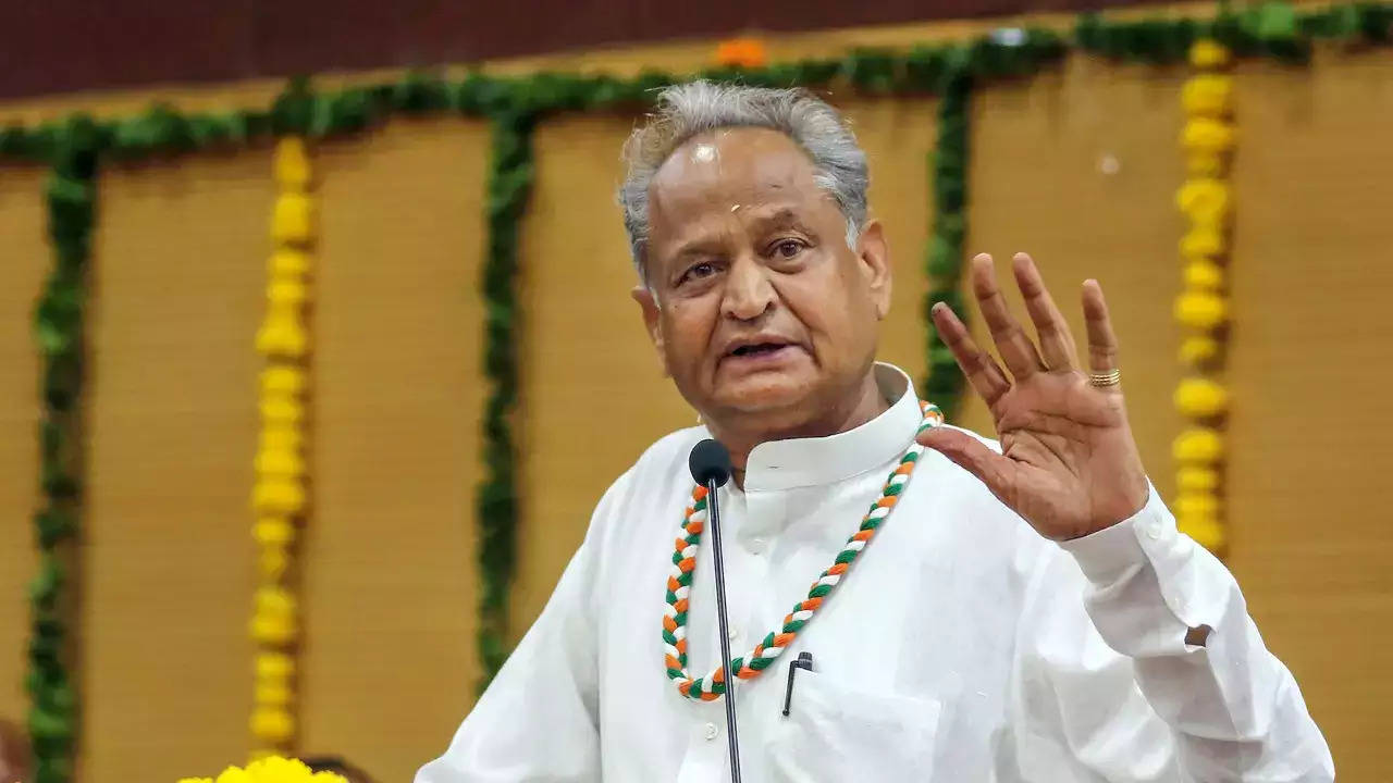 Ashok Gehlot says he thinks of leaving CM's post