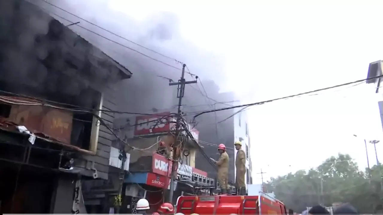 Delhi fire