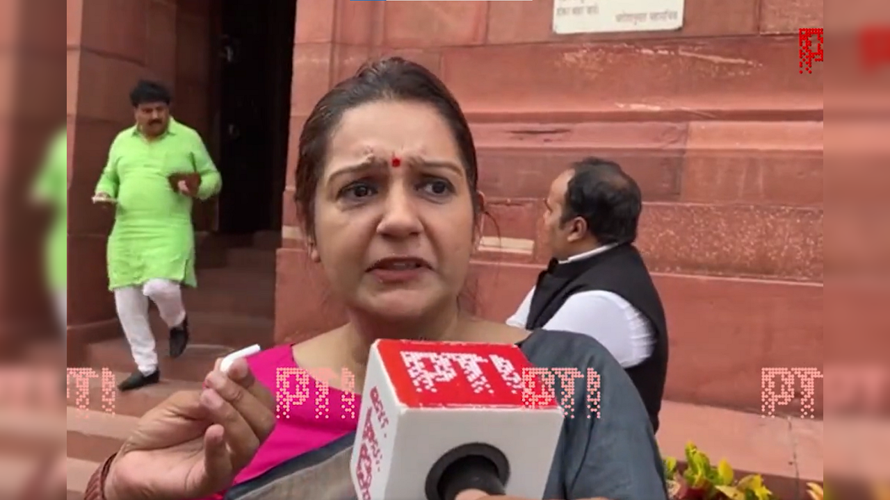 Priyanka Chaturvedi On Rahul Gandhi's Flying kiss