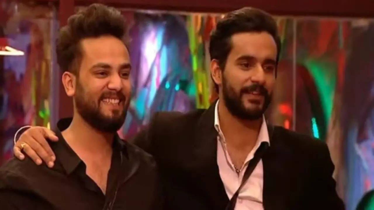 Elvish Yadav vs Abhishek Malhan: Fan WAR Rages Ahead Of Bigg Boss OTT 2 Finale