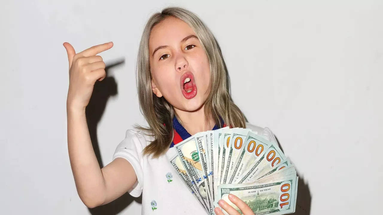 14-Year-Old Rapper Lil Tay's 'Unexpected' Death Leaves Netizens SHOCKED, Father REFUSES To Confirm