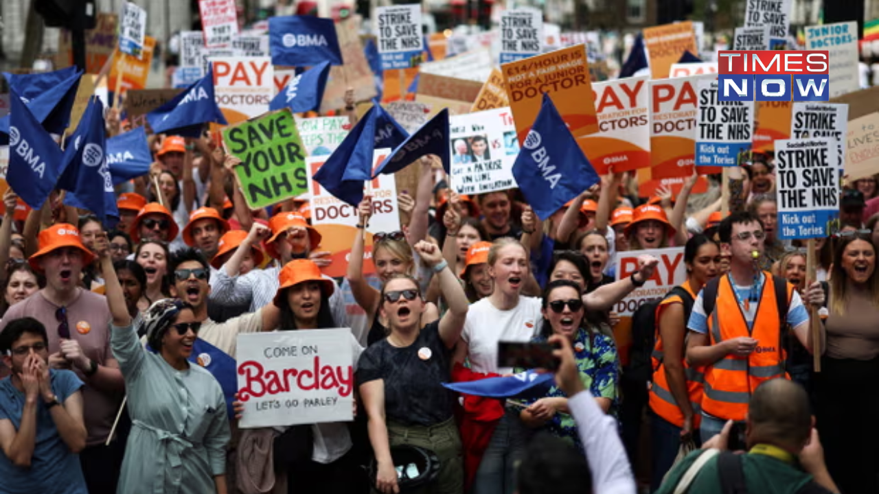 UK NHS Strike: Junior Doctors on Strike 'Acting Recklessly'  says Health Secretary