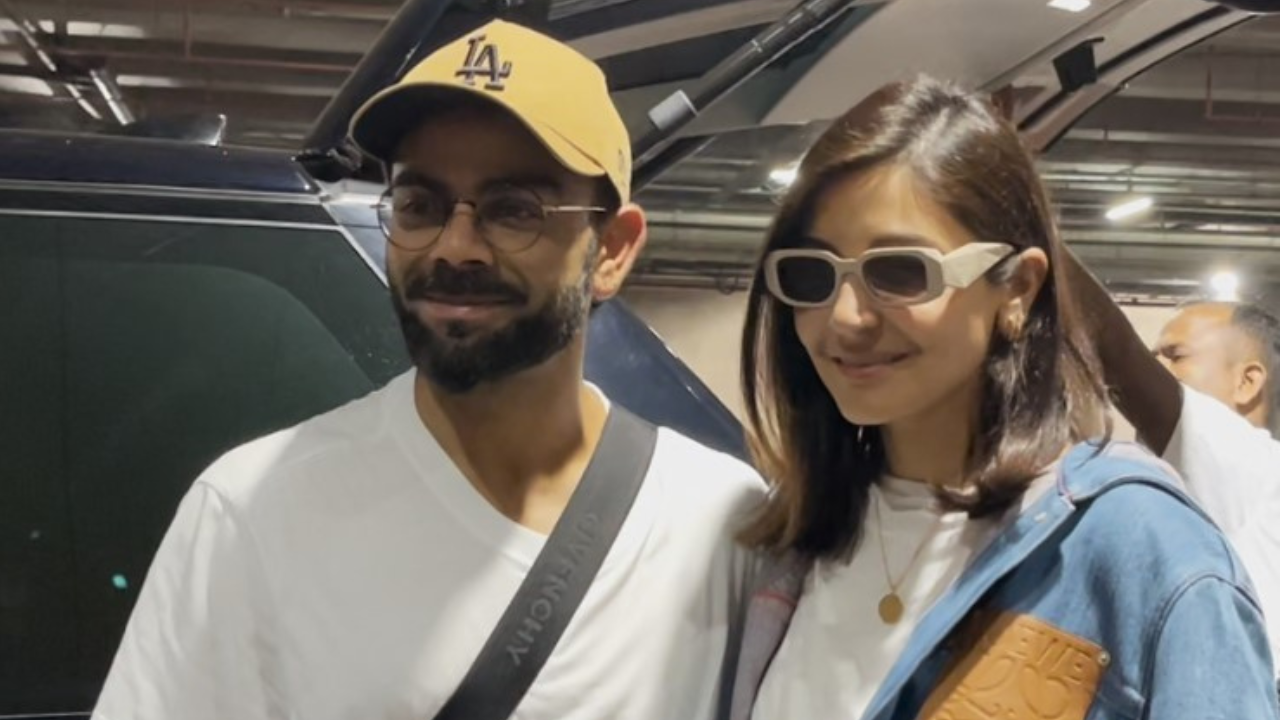 Anushka Sharma, Virat Kholi Keep It Casual At Mumbai Airport