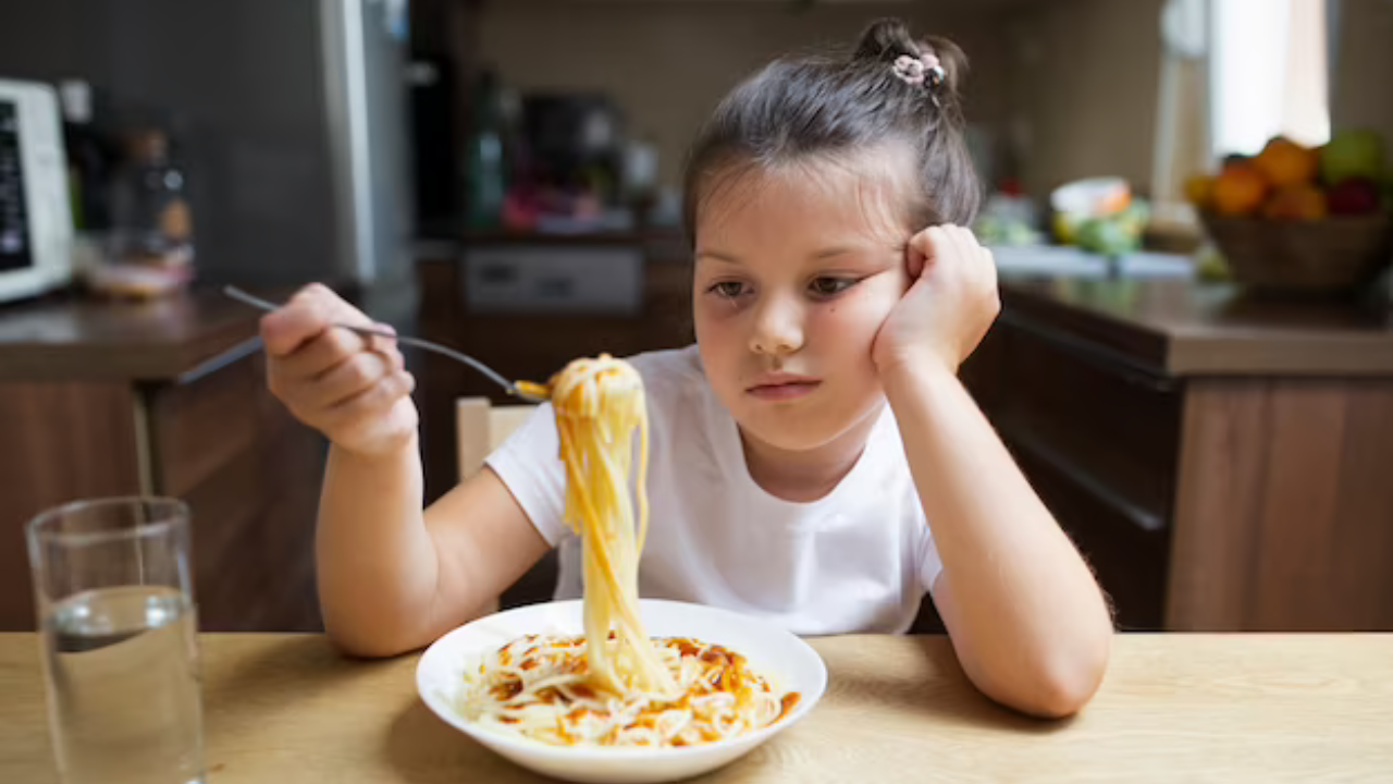 Balancing Appetite and Recovery of Children with Expert Advice 