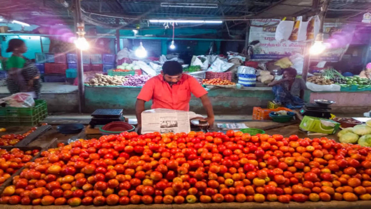 Tomatoes Prices In Delhi-NCR Drops Down to Rs 50 From August 15 | Delhi ...