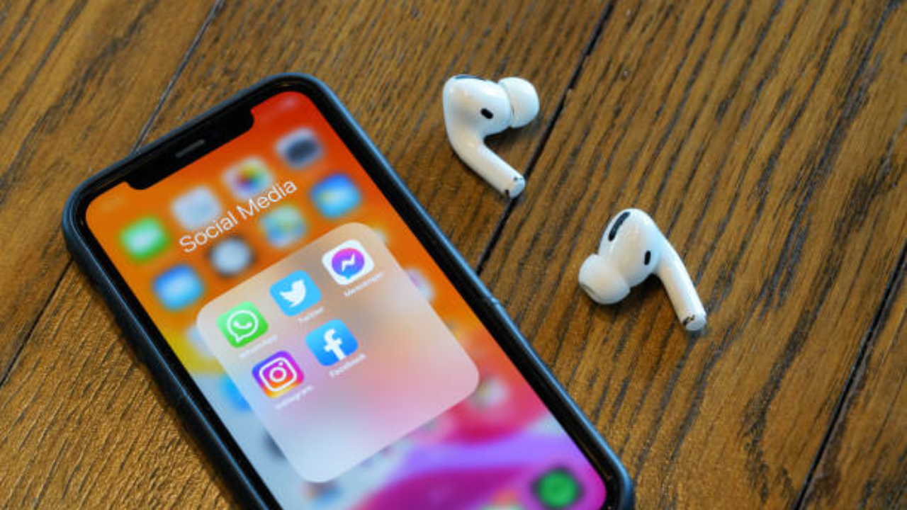 Hyderabad To House Maufacturing Factory For Apple AirPods in India