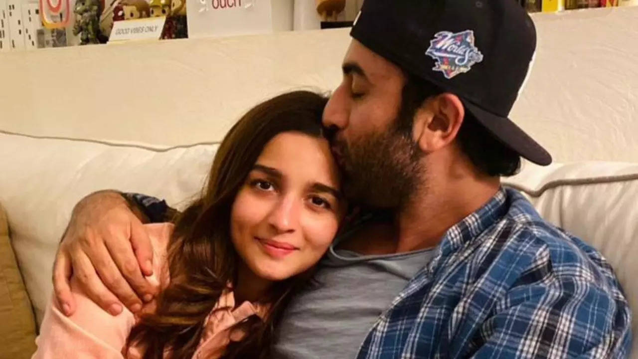 Alia praises Ranbir after he gets trolled