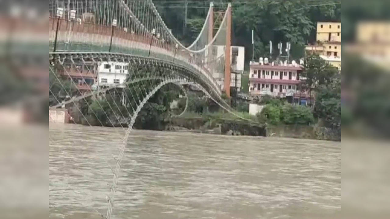 Ram Jhula.