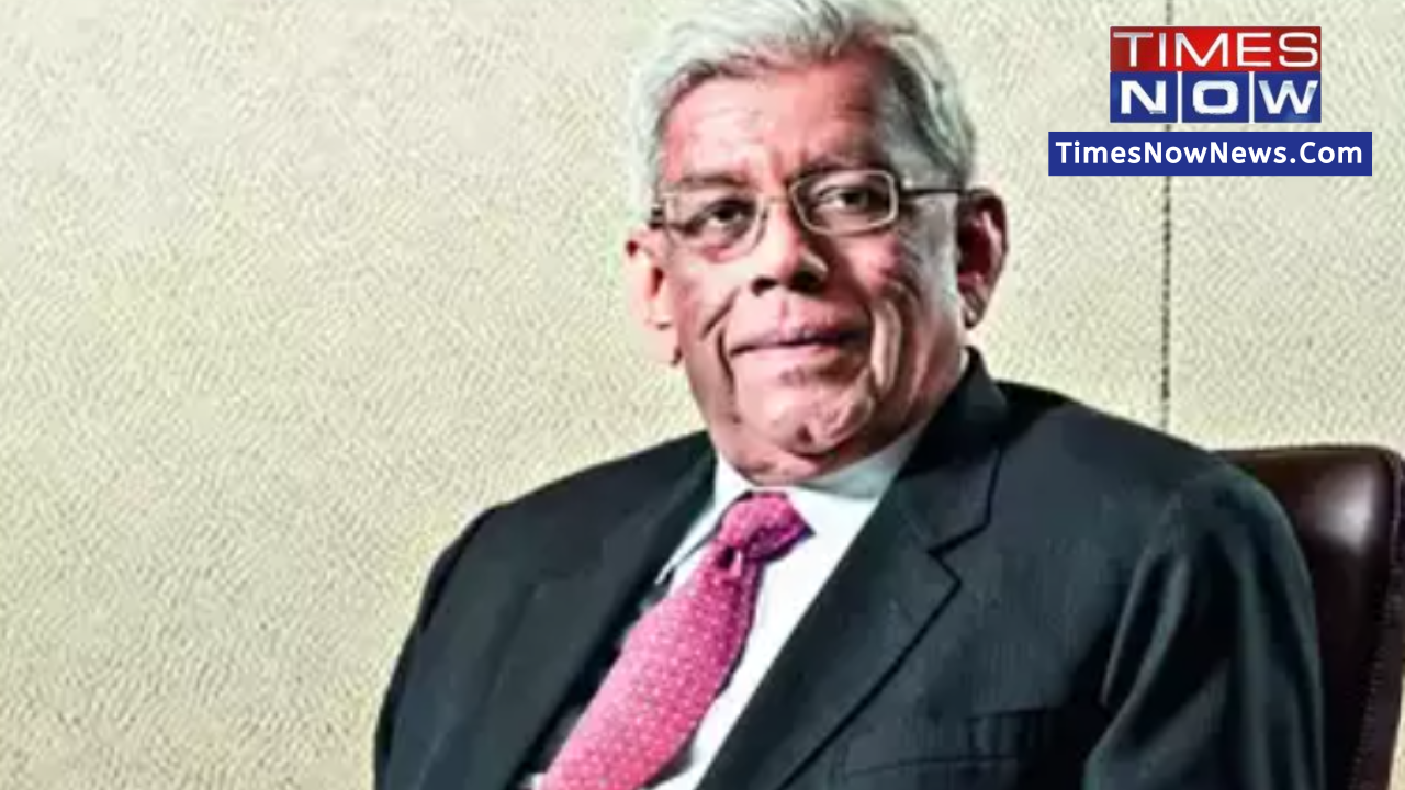 HFDC LIFE, HDFC AMC Chairman Deepak Parekh